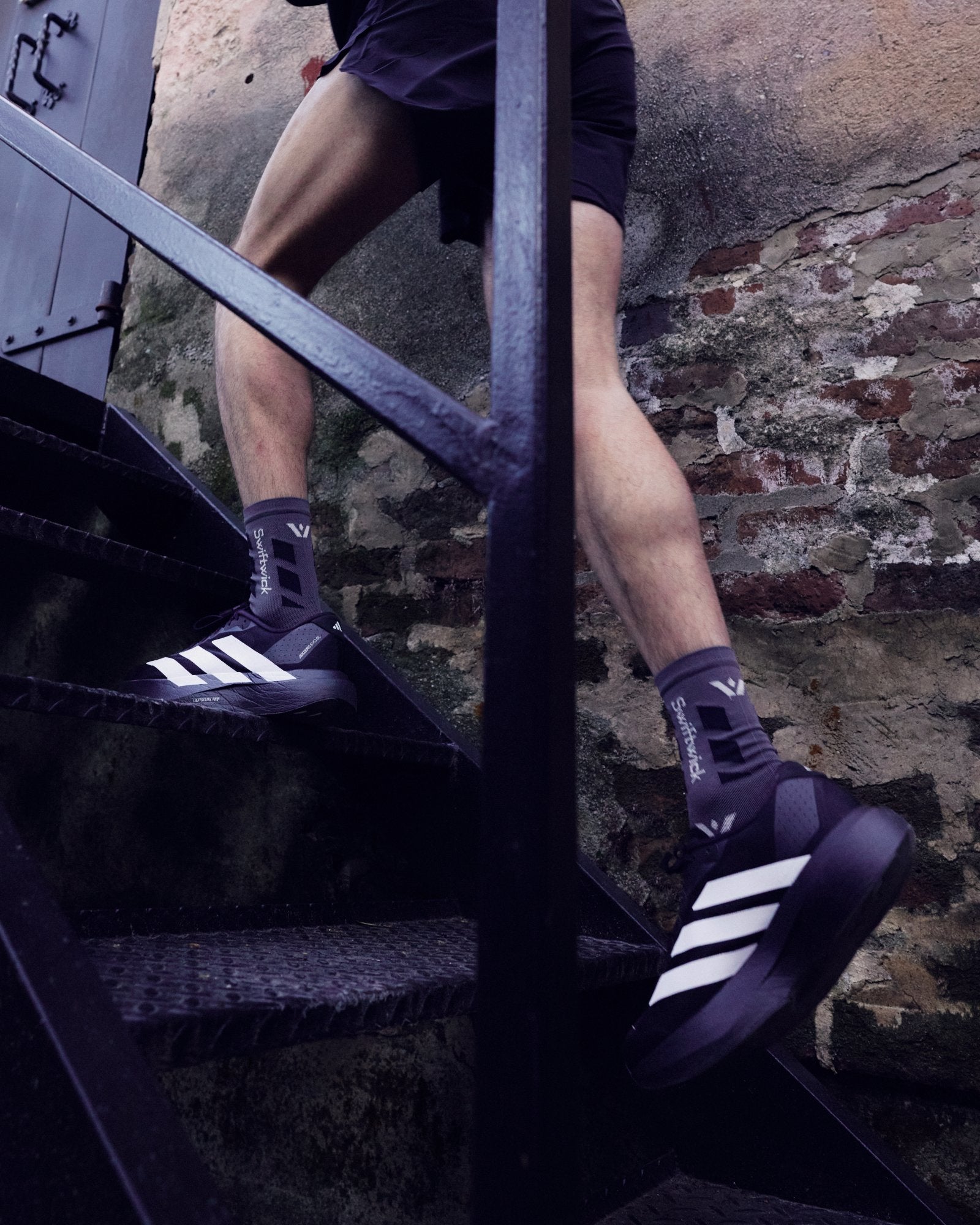 Swiftwick Flite XT Mid-Crew - Running Socks Built For Stability