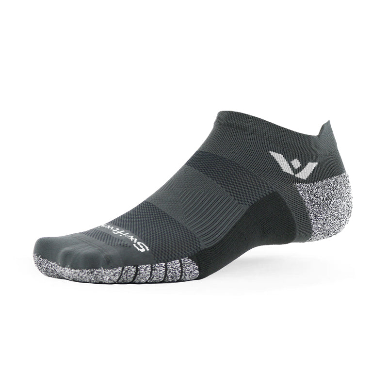タイツ・ソックス The Attico Black/white socks with logo Attico Logo Socks - White/Black | Editorialist