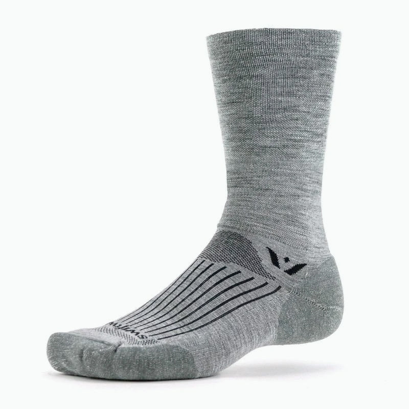 https://swiftwick.com/cdn/shop/products/pursuit-heather-gray-crew-socks-7-profile-7b050zt-800.jpg?v=1660090897
